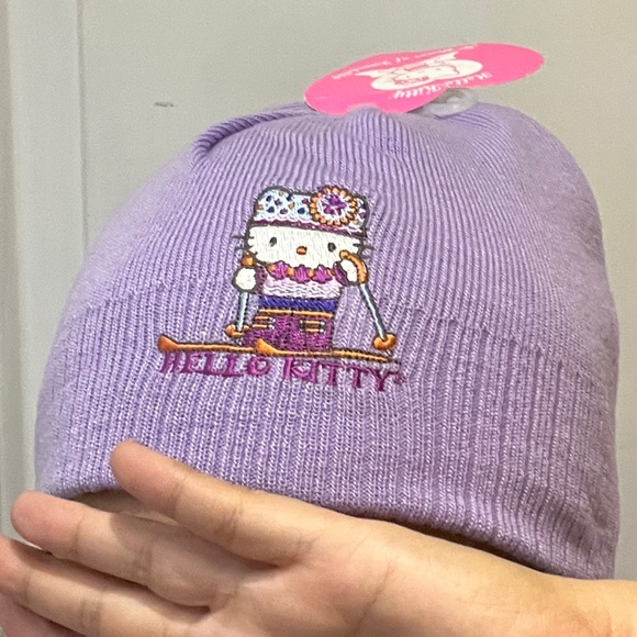 HELLO KITTY Beanie Hat Snow Lilac Embroidered Knit Toque Sanrio Apres Ski Girl - Picture 1 of 9